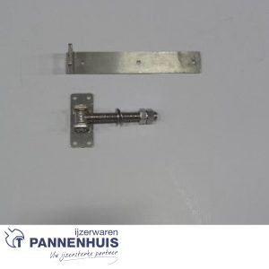 Verstelbaar poortbeslag – heng: 300x40x6mm – plaat: 120x50x6mm – dikte verticale lip: 8mm – diameter: 20mm RVS