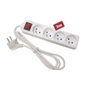 Stekkerdoos met schakelaar, 4 stopcontacten met penaarde (type E), kabel 3 m, 3G1.5, wit