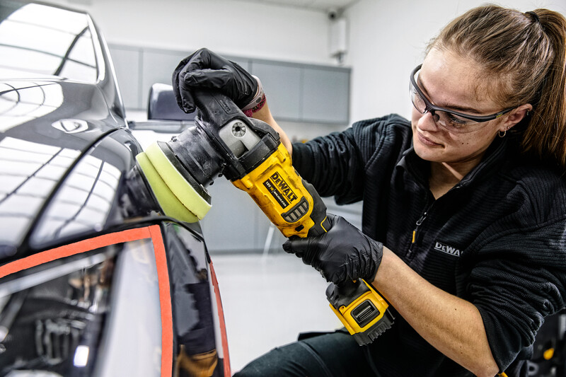 Dewalt DCM848P2 18V XR Brushless Haakse polijstmachine (excentrisch) 125-180mm 2x 5.0Ah - Afbeelding 4