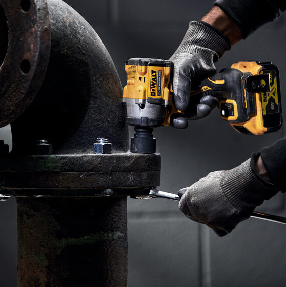 Dewalt DCF922NT 18V XR Brushless Compacte Slagsmoersleutel 1/2" (pin) in TSTAK - Body - Afbeelding 6