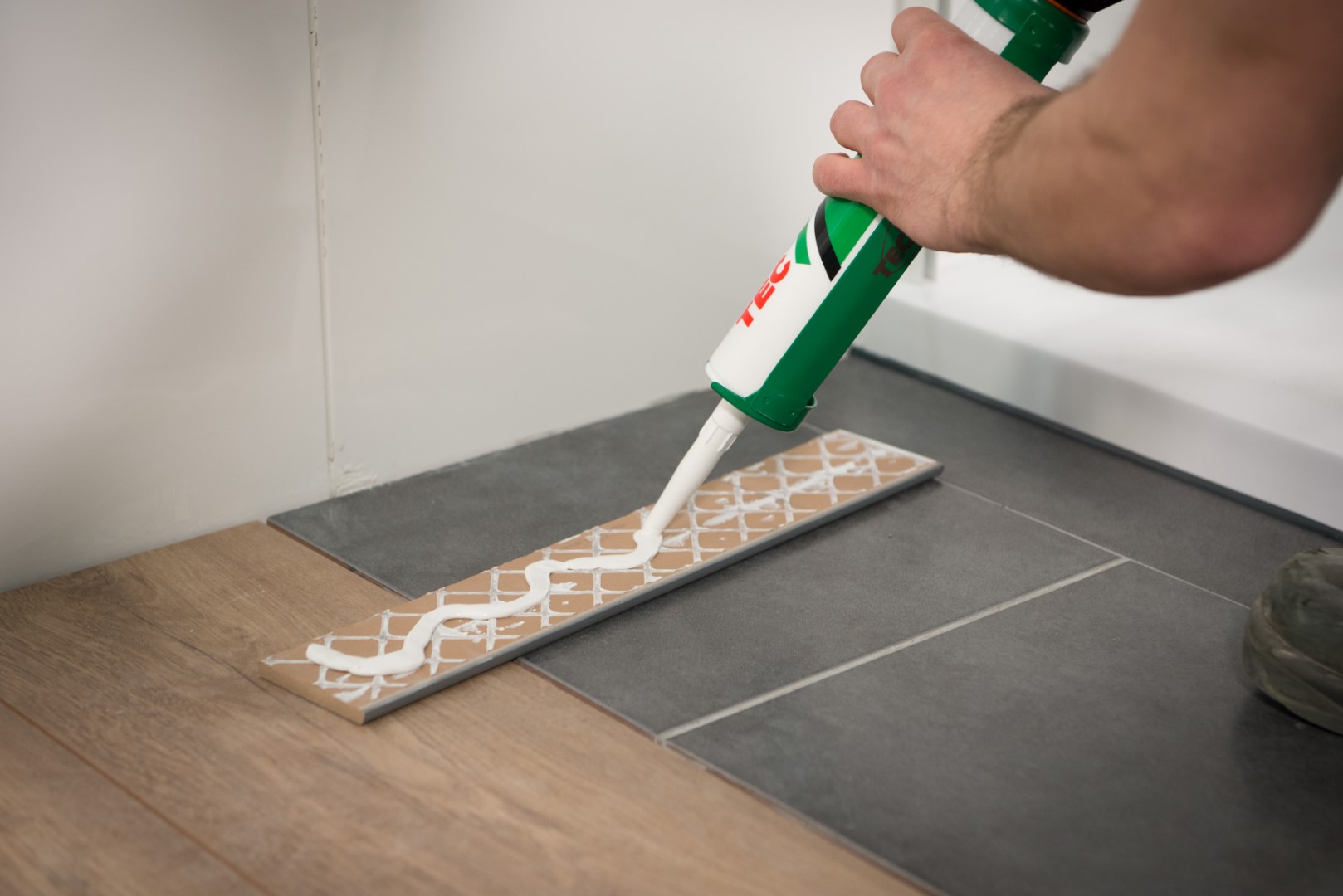 Tec7 lijmen en monteren Wit - patroon 310ML - Afbeelding 3